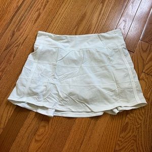 Lululemon white tennis skirt